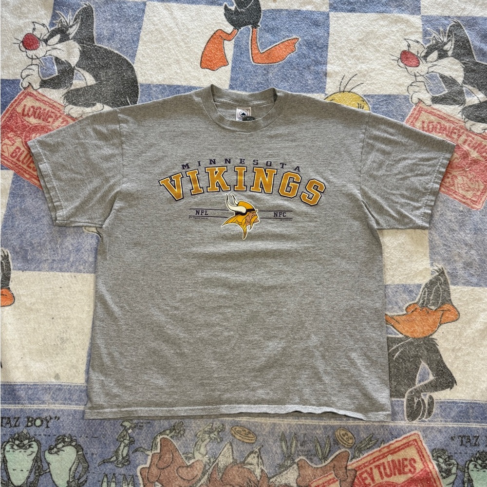 Vintage Minnesota Vikings tee